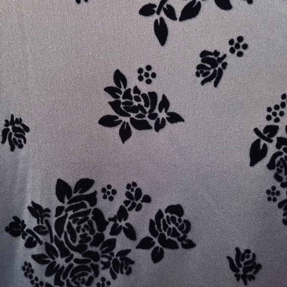 Eve Adam’s career top velvet floral Large - Picture 2 of 4